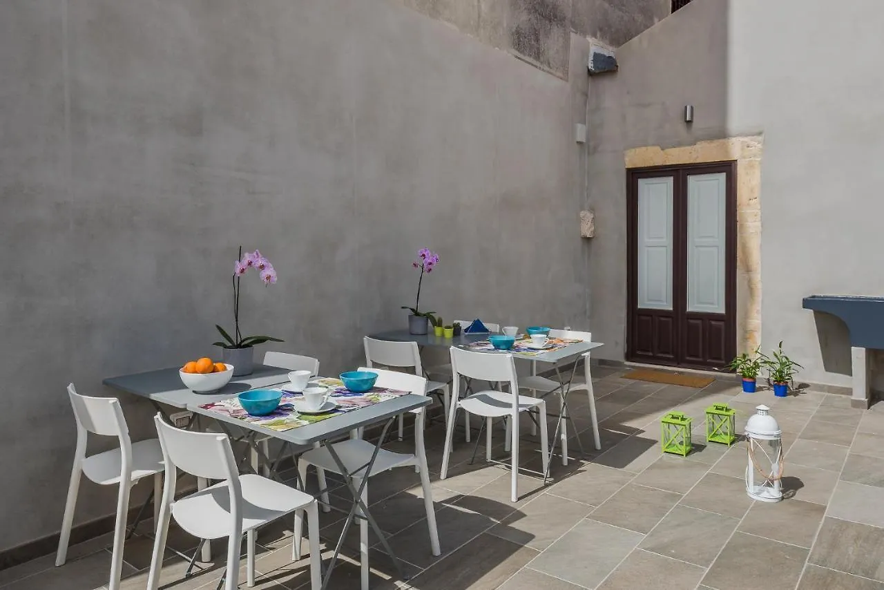 D-Home Ortigia Syracuse Bed & Breakfast