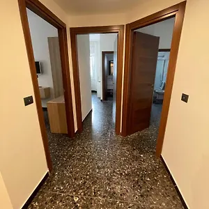 due-passi-dal-savona.hotelitalianriviera.com/